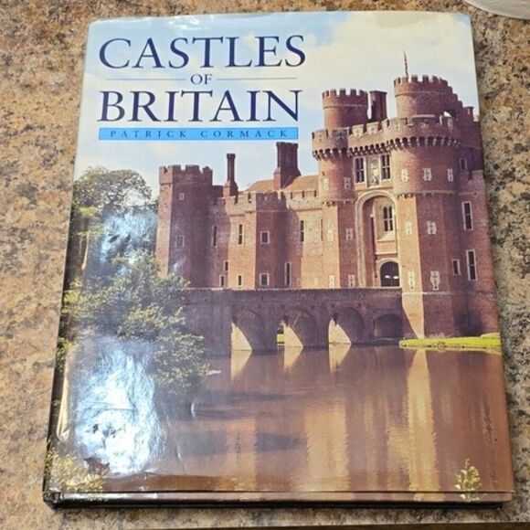 Castles of Britain by Patrick Cormack | Illustrated HC | 1995| Printed ITALY - Picture 12 of 12